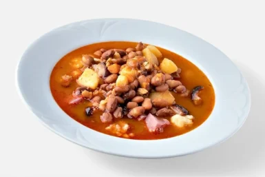 Bableves füstölt csülökkel, galuskával