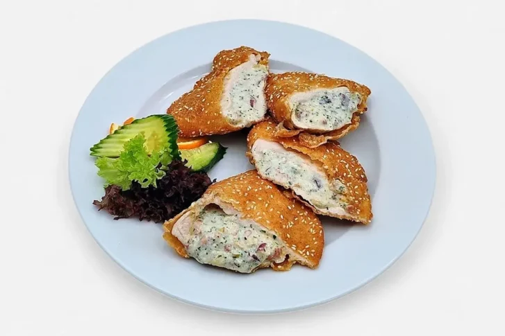 Sajtkrémmel töltött csirkemell