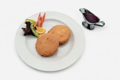 Camembert sajt rántva áfonya öntettel