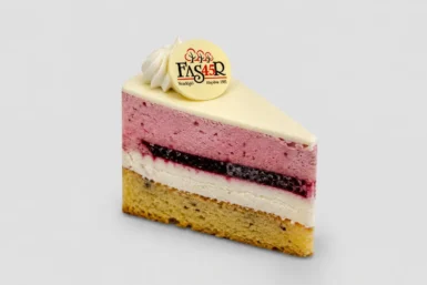 Erdei Gyümölcsös joghurt mousse tortaszelet