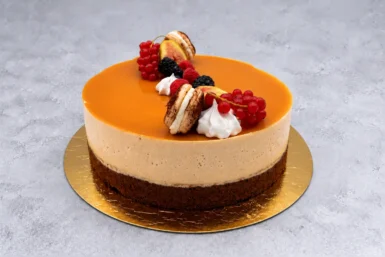 Almás-diós karamell mousse, lisztmentes tortaszelet