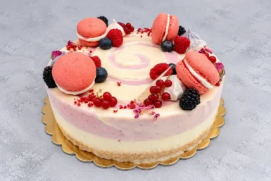 Erdei gyümölcsös joghurt mousse torta előrendelésre